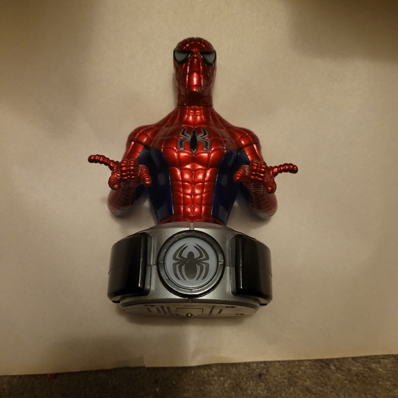 Spiderman battery operated night light.... battery's not included - Picture 7 of 11